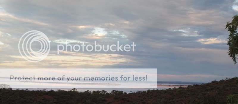 IMAGE: http://i380.photobucket.com/albums/oo250/smythiegato/Speed%20Challenge/Sunsets/Sunsettest5.jpg